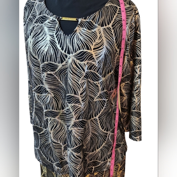 Masseys Abstract Print 2-piece Romper XL Metallic Material Very Unique! - Picture 4 of 15
